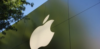 Apple a bezdrátové služby