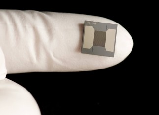 Imptementovatelný antikoncepční mirkočip