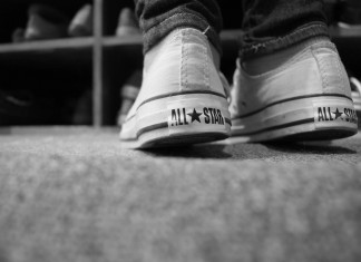 Jak udržet bílé tenisky bílé